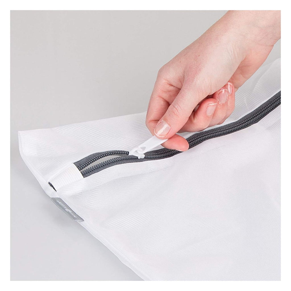Zippered Mesh Wash Bags for Delicates, Pair of 16 x 12 Inch Bags - Image 3